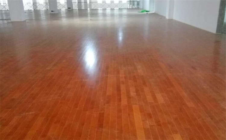 橡木籃球館木地板哪家好