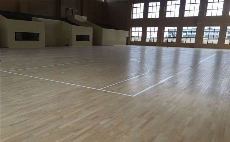 22厚羽毛球館木地板每平米價格
