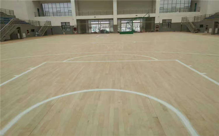 **體育場木地板泡水了怎么辦