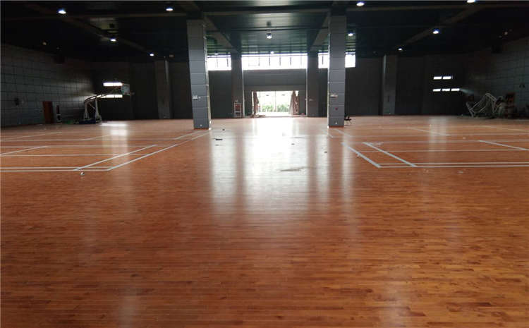 22厚運動木地板施工要點