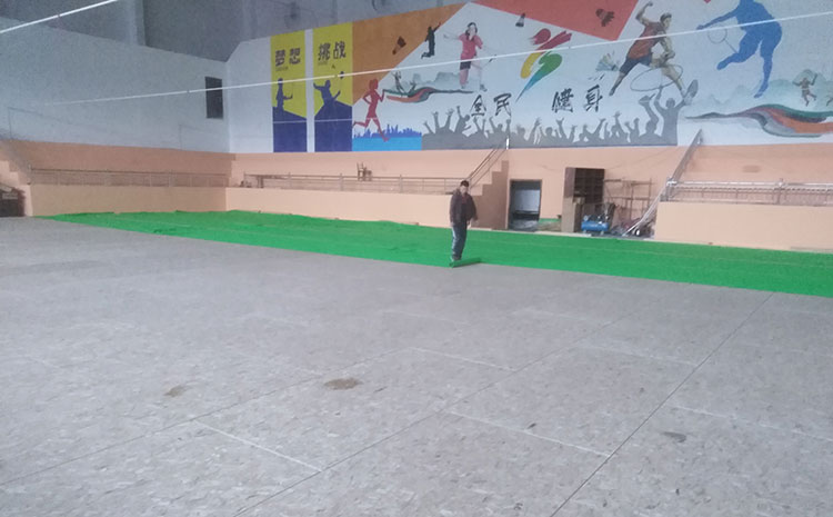 22厚籃球館木地板安裝需要注意什么