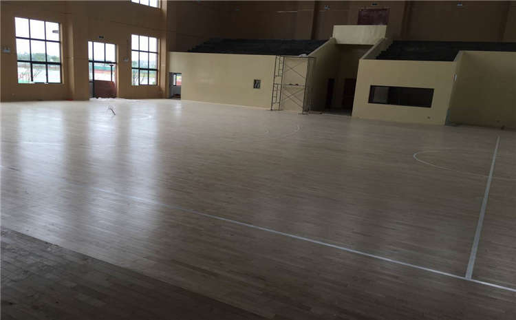 楓樺木體育木地板保養方案