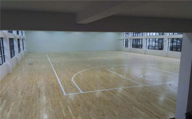 高端實木運動地板施工需要注意什么