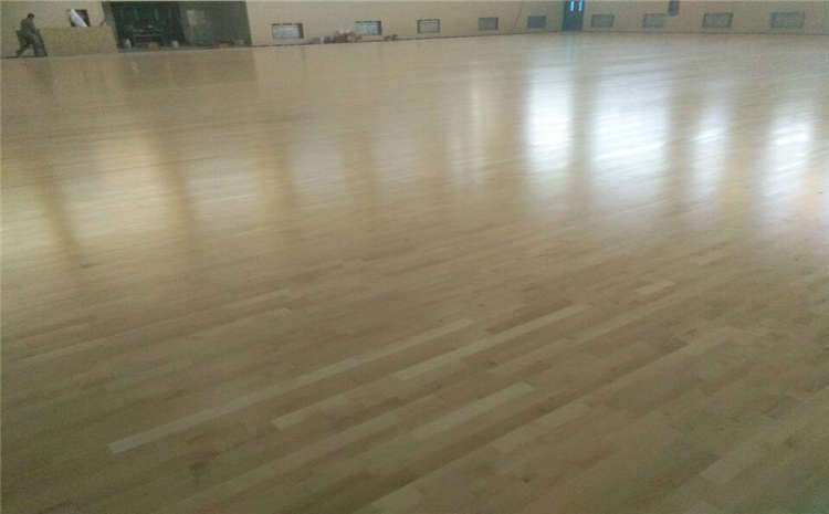 22厚羽毛球館木地板施工技術方案